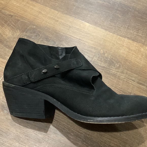 EILEEN FISHER Black Oiled Leather Ankle Boots - sz 9.5 - Picture 12 of 15